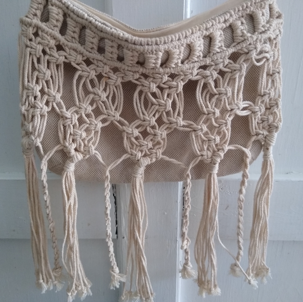 American eagle macrame purse ivory